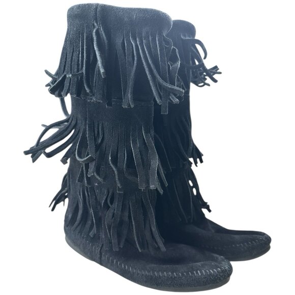 Minnetonka Boot Women 7 Black Suede Mid Calf 3 Tier Fringe moccasin boho Festiva - Picture 1 of 16